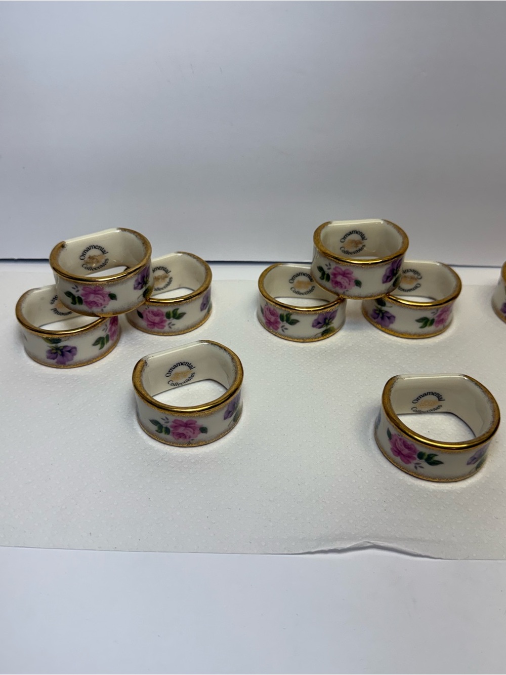 Set of 12 Ornamental Collectibles Fine China Napkin Rings - Picture 12 of 12